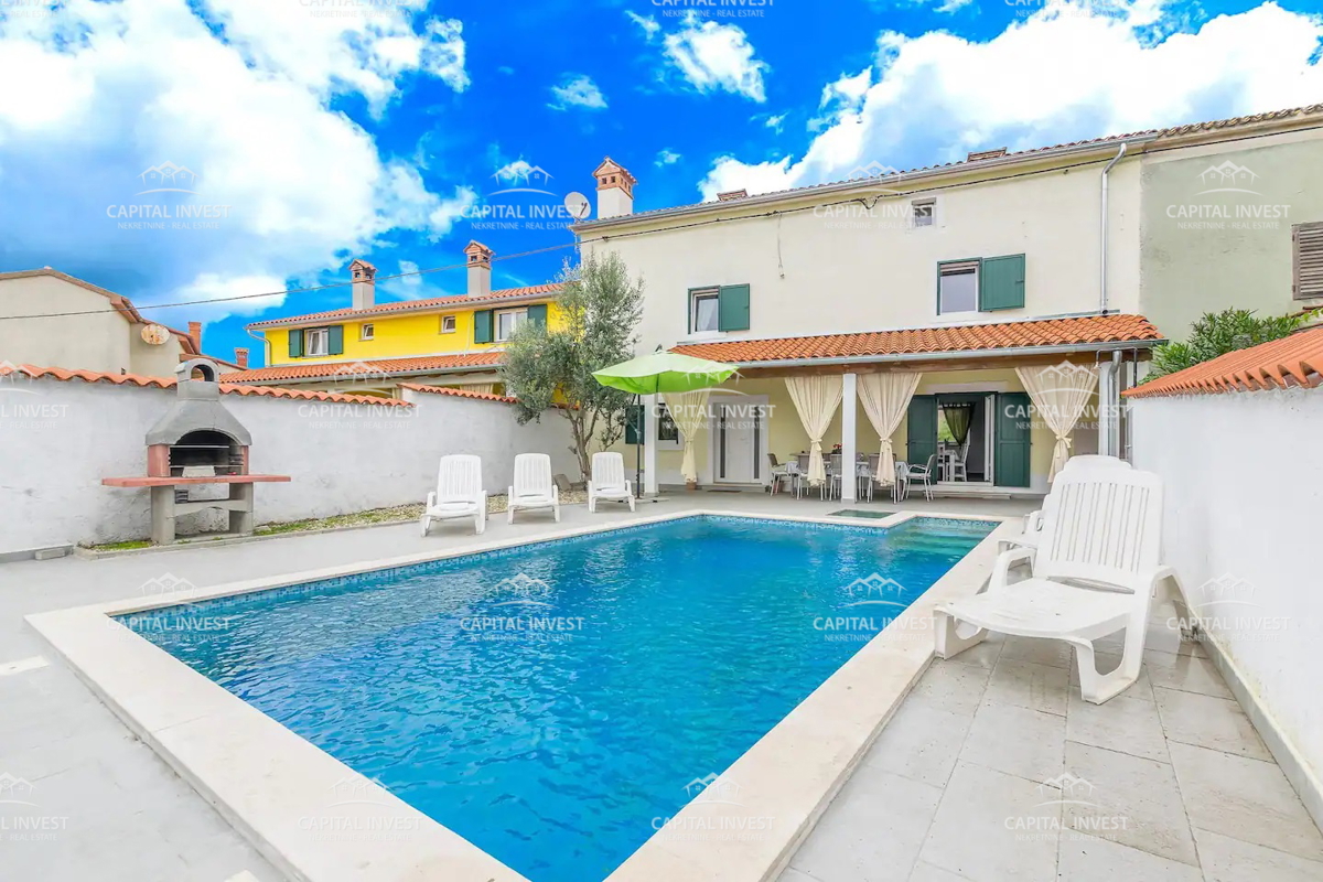 Hiša s bazenom, terasa, vrt, Pula, Istra