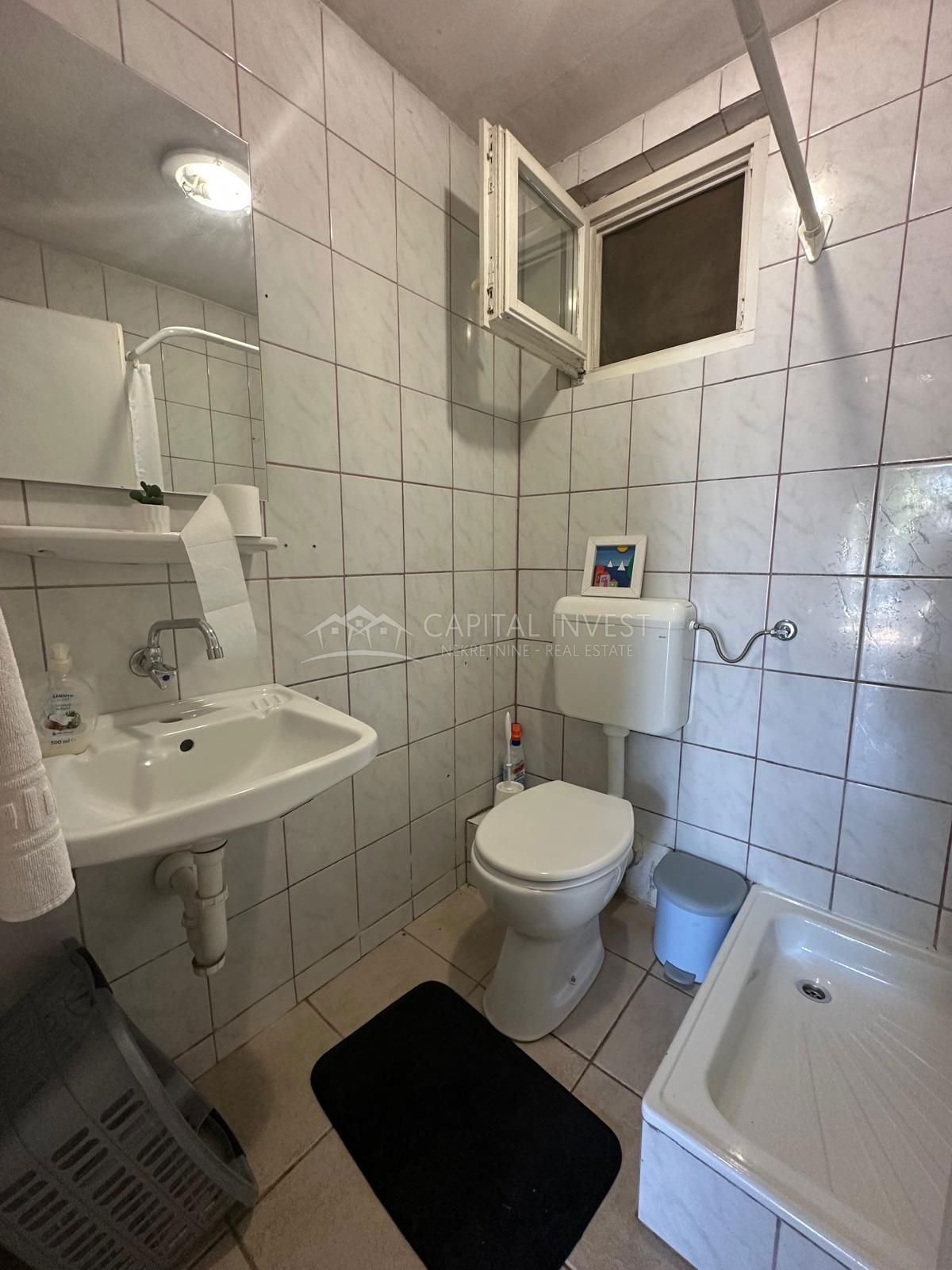 Trisobna hiša, Marčana, Kavran