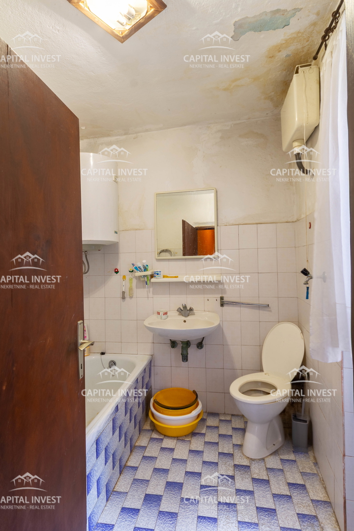 Štirisobno stanovanje v samem središču Pule, Istra