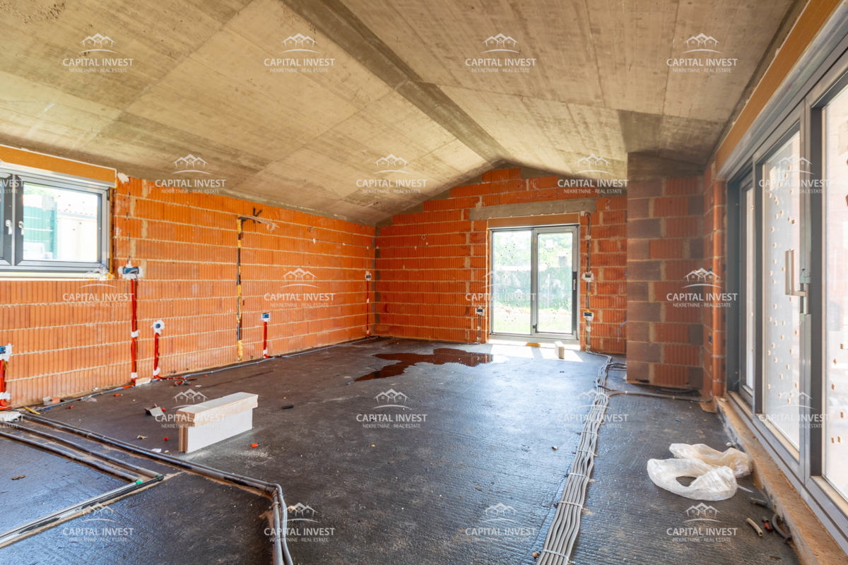 Hiša s bazenom, Istra, Savičenta