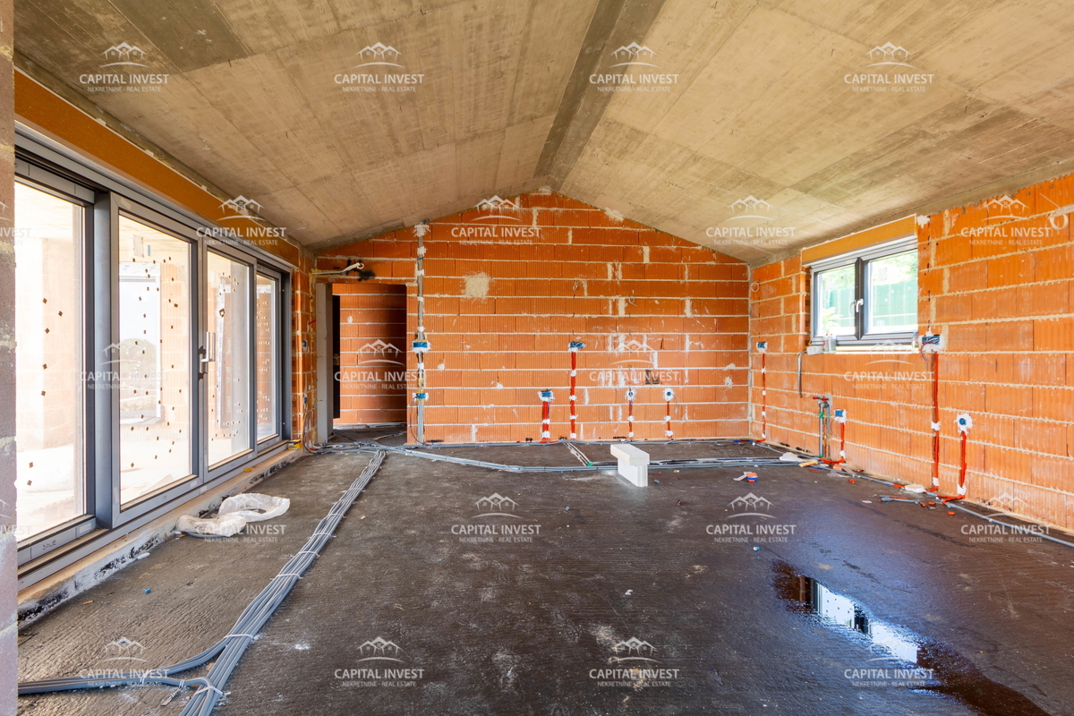 Hiša s bazenom, Istra, Savičenta