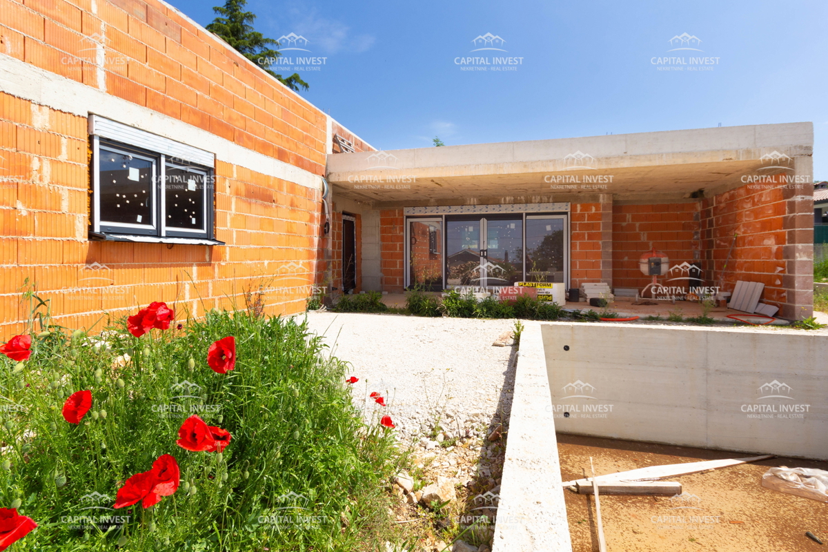 Hiša s bazenom, Istra, Savičenta