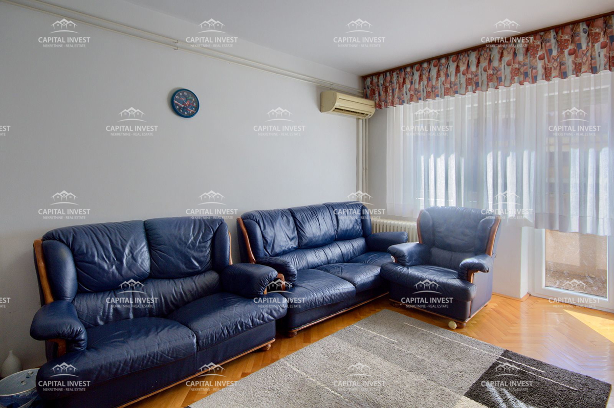 Dvosobno stanovanje, prvo nadstropje, center, Pula