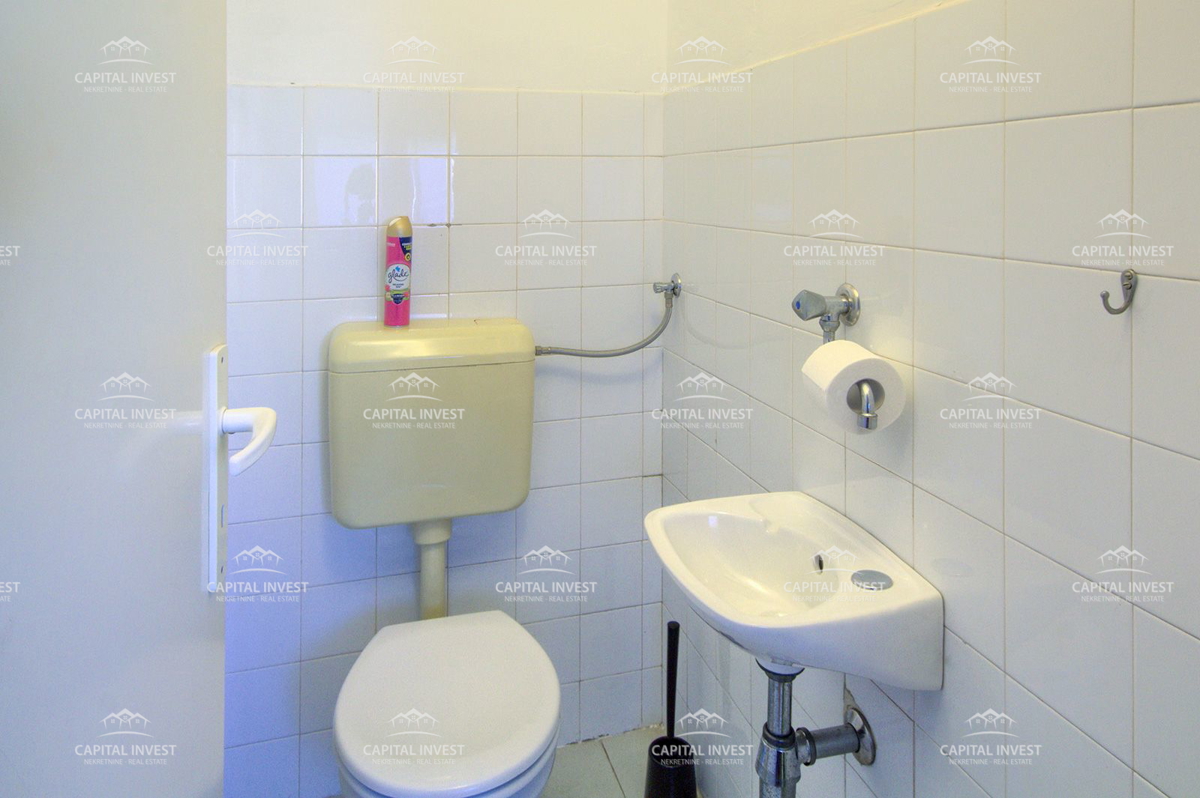 Dvosobno stanovanje, prvo nadstropje, center, Pula