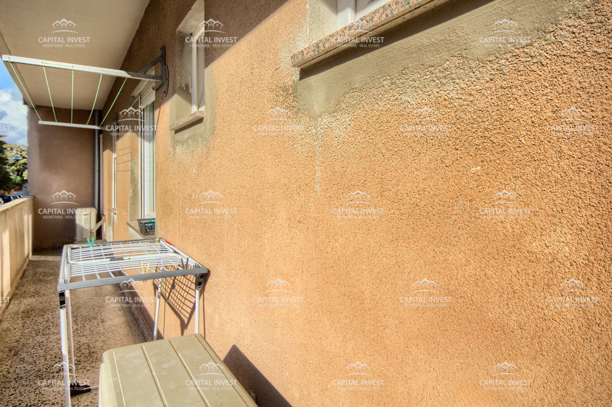 Dvosobno stanovanje, prvo nadstropje, center, Pula