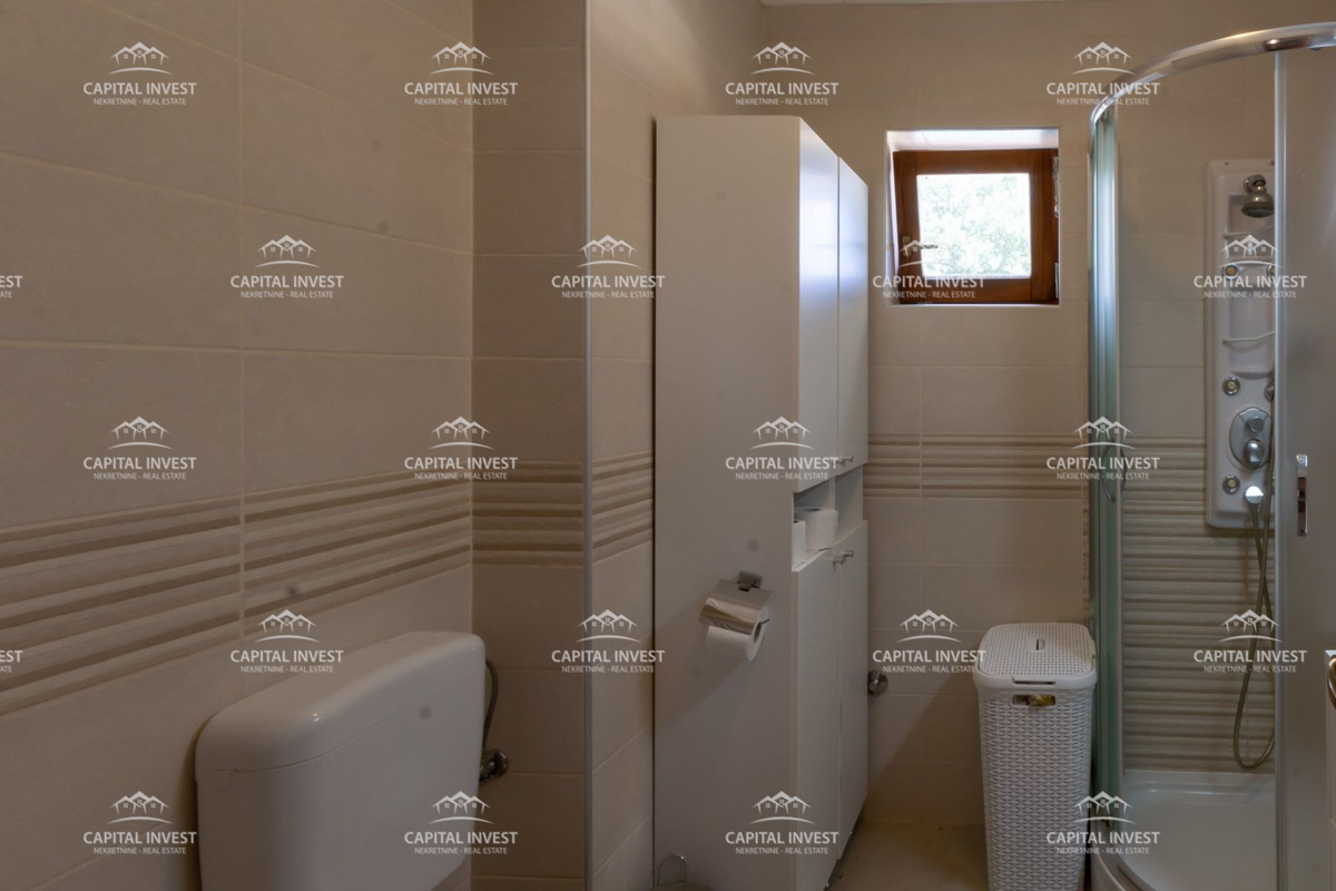 Hiša s bazenom, okolica Vodnjana, Istra