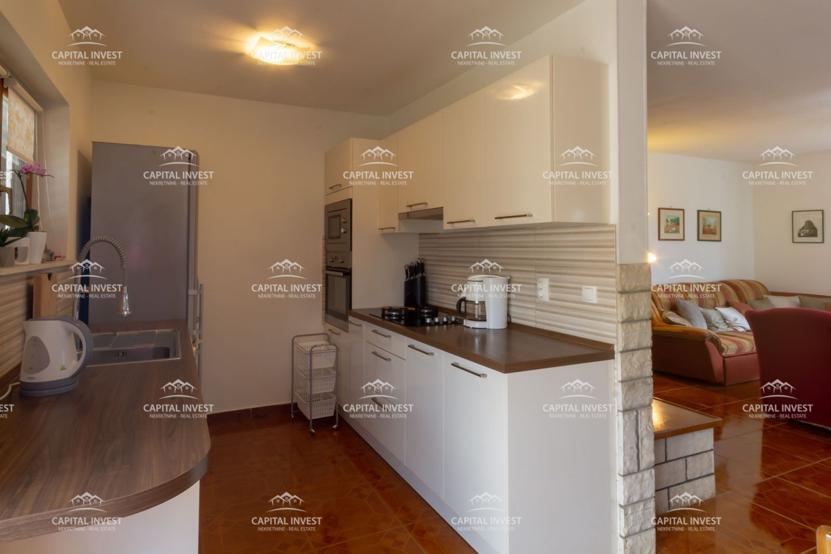 Hiša s bazenom, okolica Vodnjana, Istra