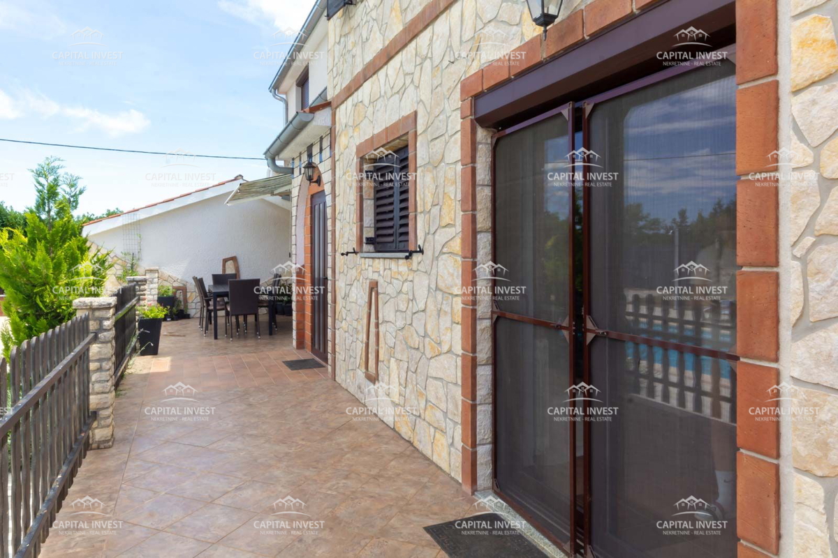 Hiša s bazenom, okolica Vodnjana, Istra