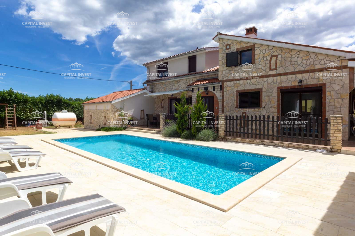 Hiša s bazenom, okolica Vodnjana, Istra