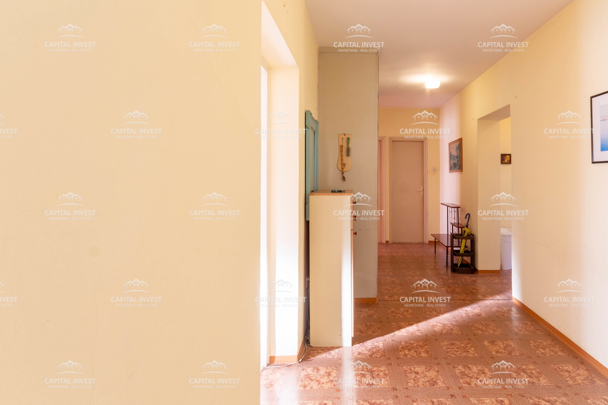 Štirisobno stanovanje, terasa, Pula, Istra