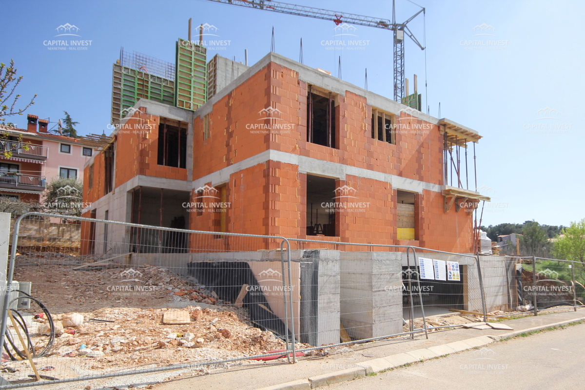 Stanovanje, štirisobno, pritličje, garaža, Veli Vrh, Pula, Istra