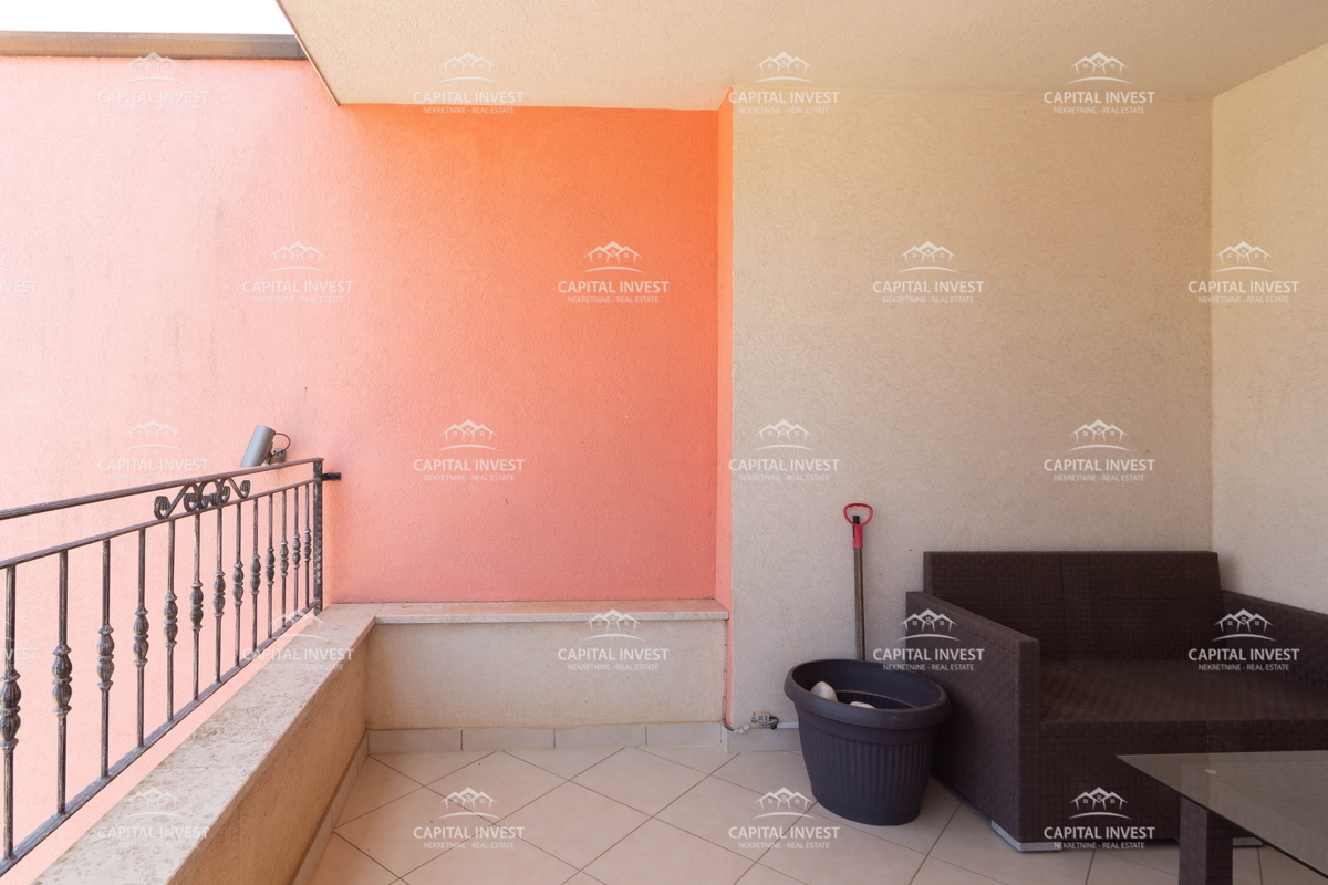 Dvoetažno stanovanje, tri terase, Pula, Šijana