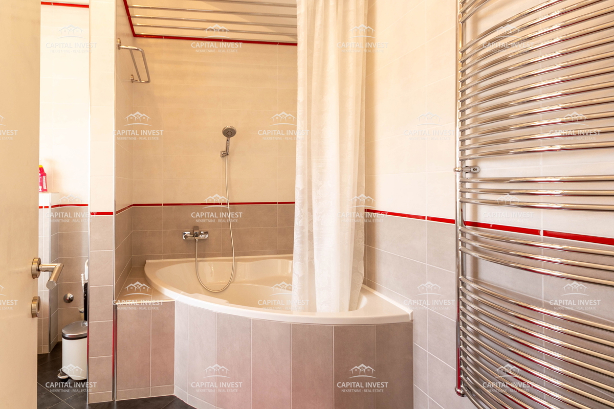 Dvoetažno stanovanje, tri terase, Pula, Šijana