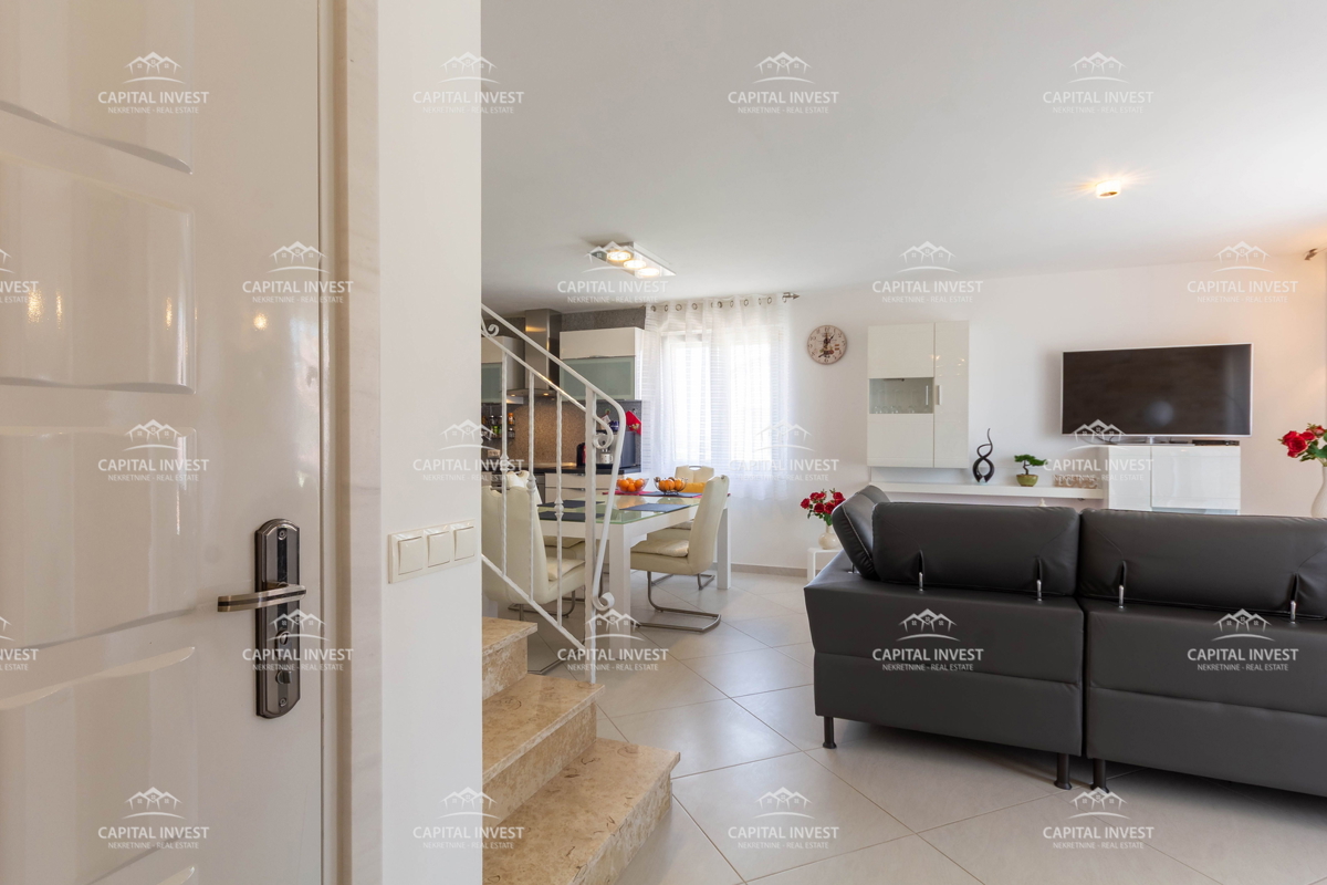 Dvoetažno stanovanje, tri terase, Pula, Šijana