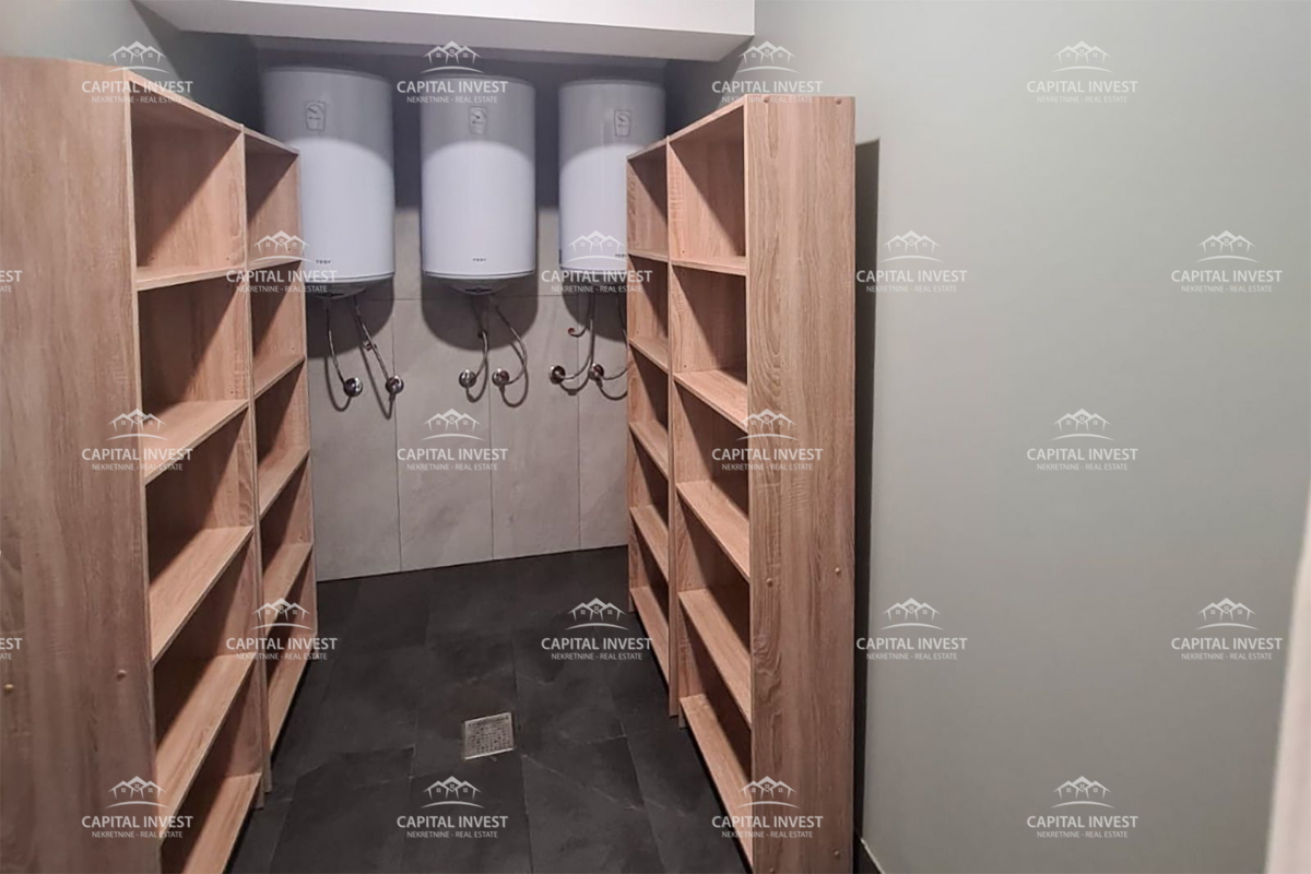 Hiša z bazenom na prostorni zemlji, Štokovci, Istra