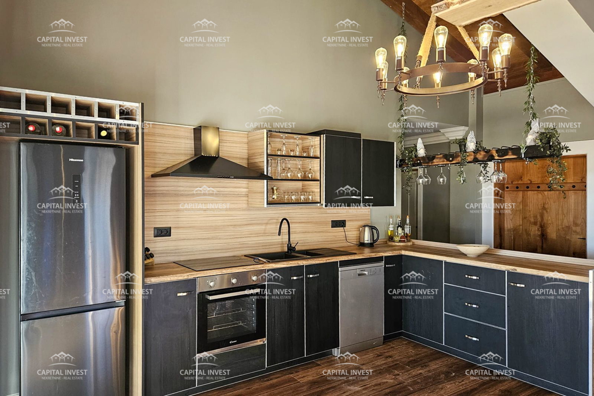 Hiša z bazenom na prostorni zemlji, Štokovci, Istra