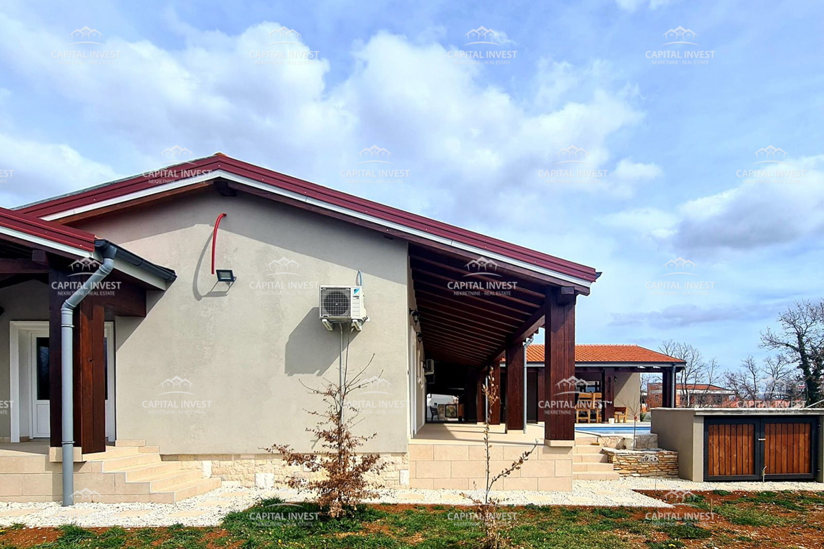 Hiša z bazenom na prostorni zemlji, Štokovci, Istra