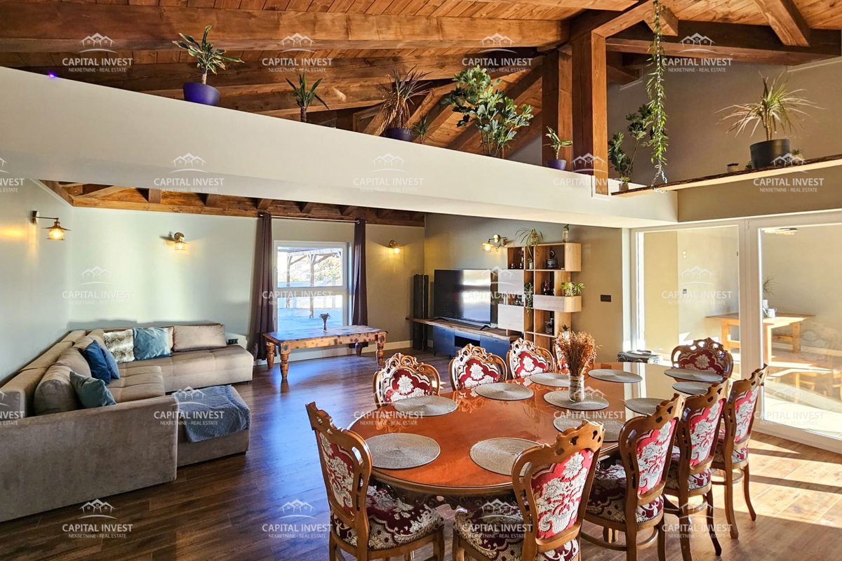 Hiša z bazenom na prostorni zemlji, Štokovci, Istra