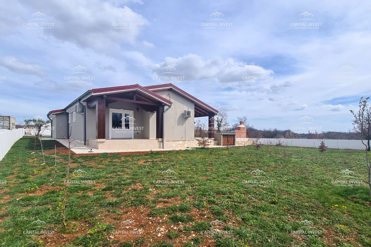 Hiša z bazenom na prostorni zemlji, Štokovci, Istra