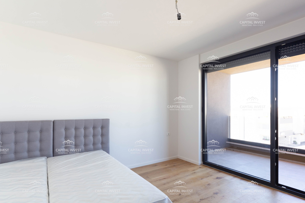 Štirisobno stanovanje, dva balkona, Pula, Valdebek