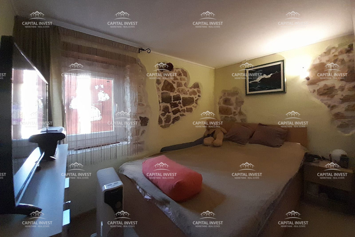 Vrstna hiša, zemljišče, Poreč, Istra