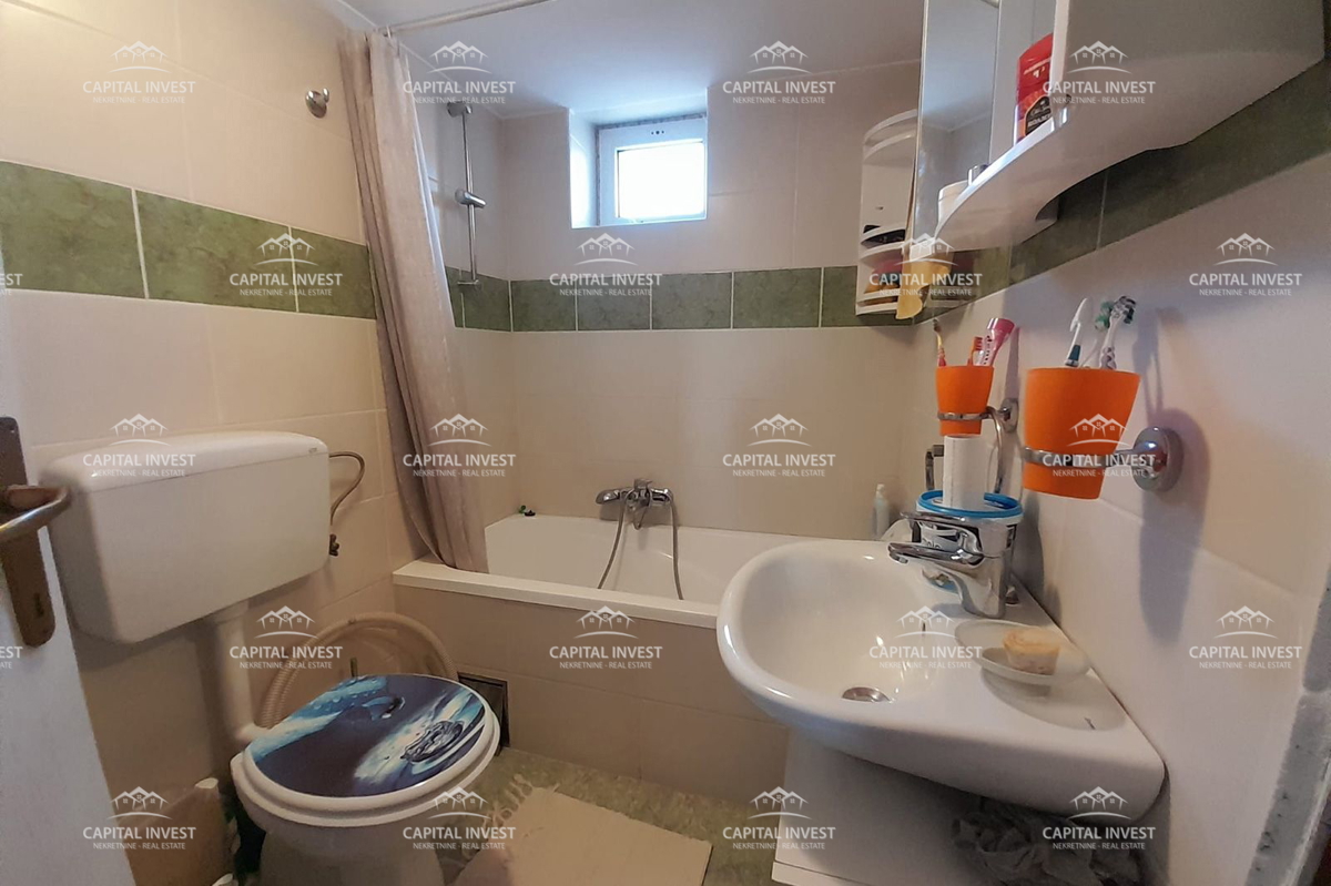 Vrstna hiša, zemljišče, Poreč, Istra