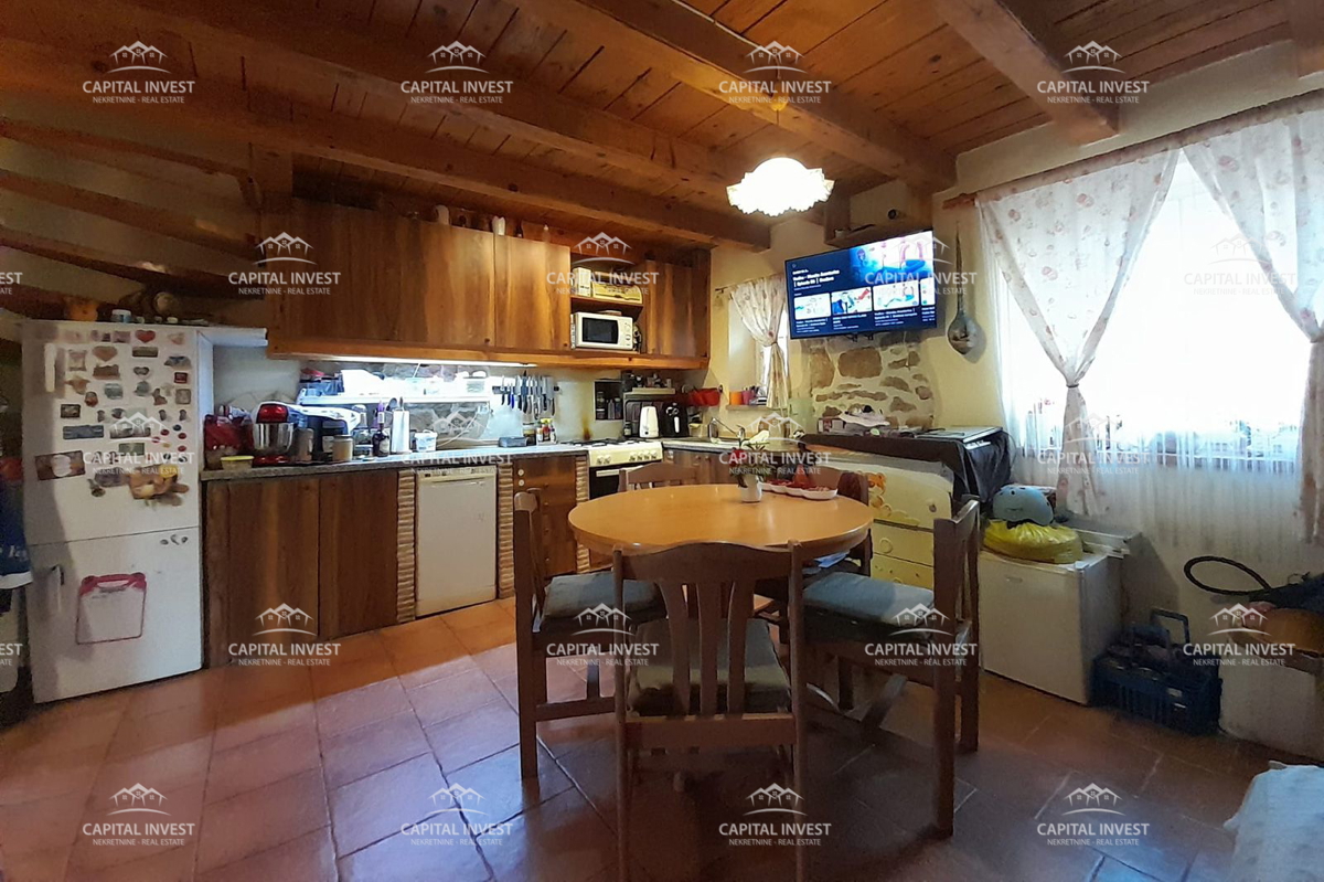 Vrstna hiša, zemljišče, Poreč, Istra