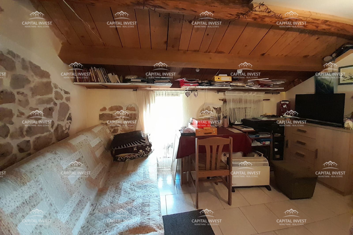 Vrstna hiša, zemljišče, Poreč, Istra