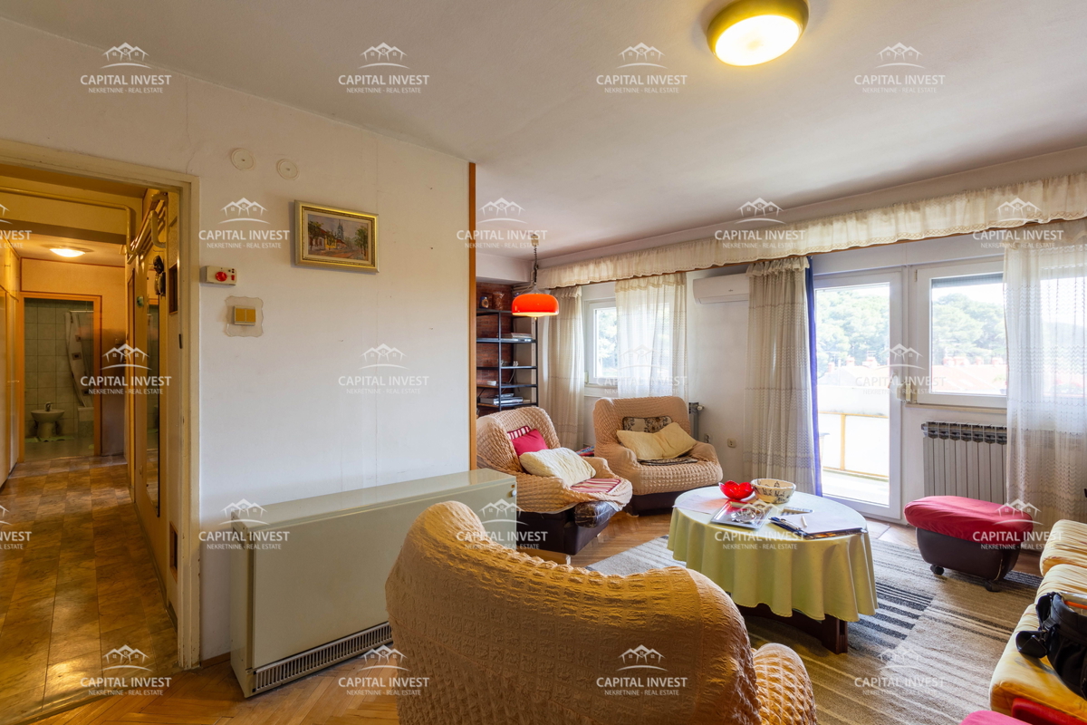 Dvosobno stanovanje, Pula, center