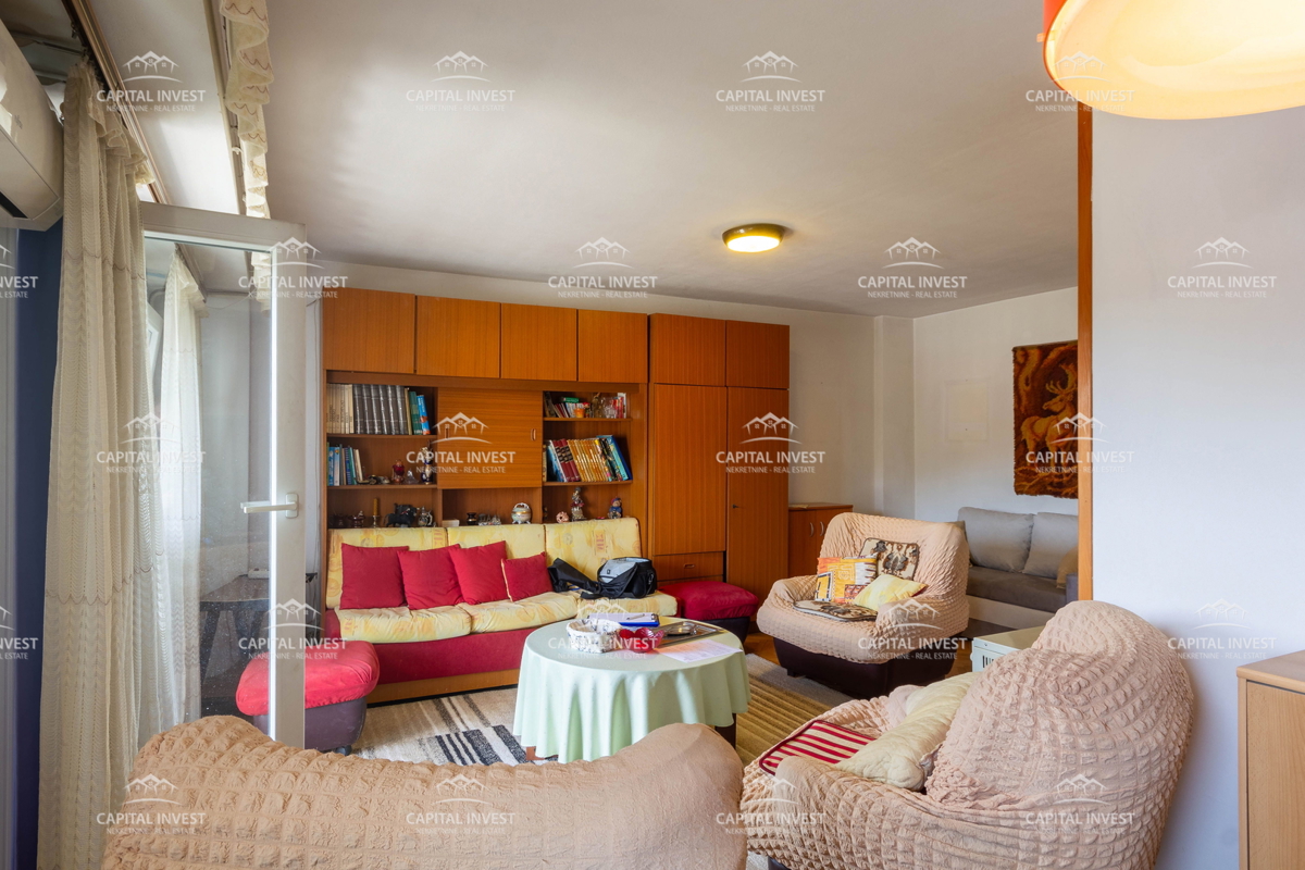 Dvosobno stanovanje, Pula, center