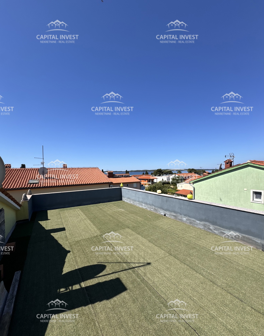 Hiša, trije stanovanji, terasa, Fažana, Istra