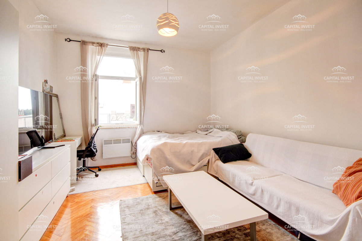 Stanovanje, trisobno, Center, Pula, Istra