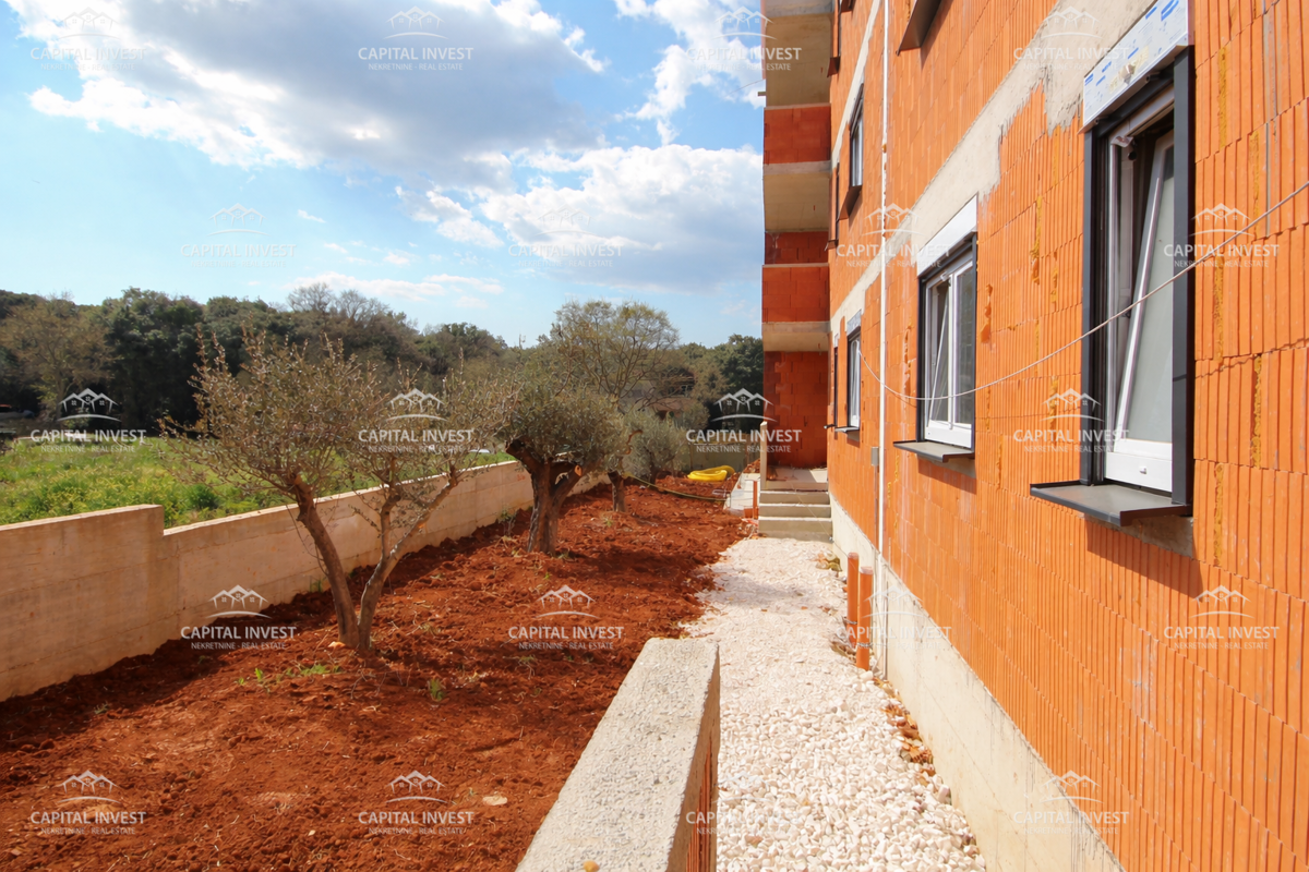 Stanovanje, v gradnji, trisobno, balkon, Pula, Istra