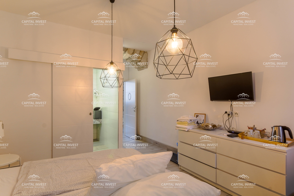 Stanovanje, trisobno, Center, Pula, Istra