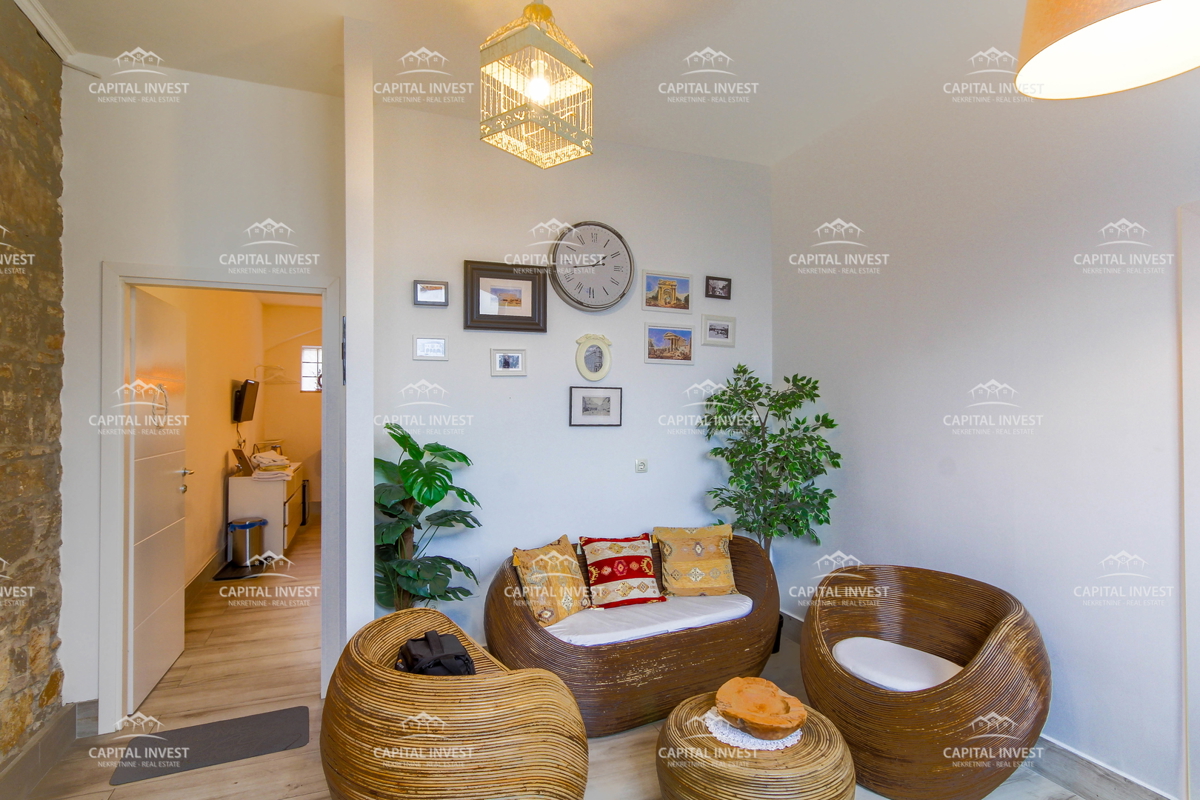 Stanovanje, trisobno, Center, Pula, Istra