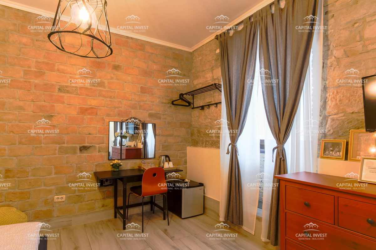 Stanovanje, trisobno, Center, Pula, Istra