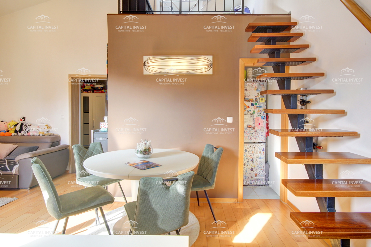 Stanovanje, trisobno, parkirno mesto, balkon, Pula, Istra