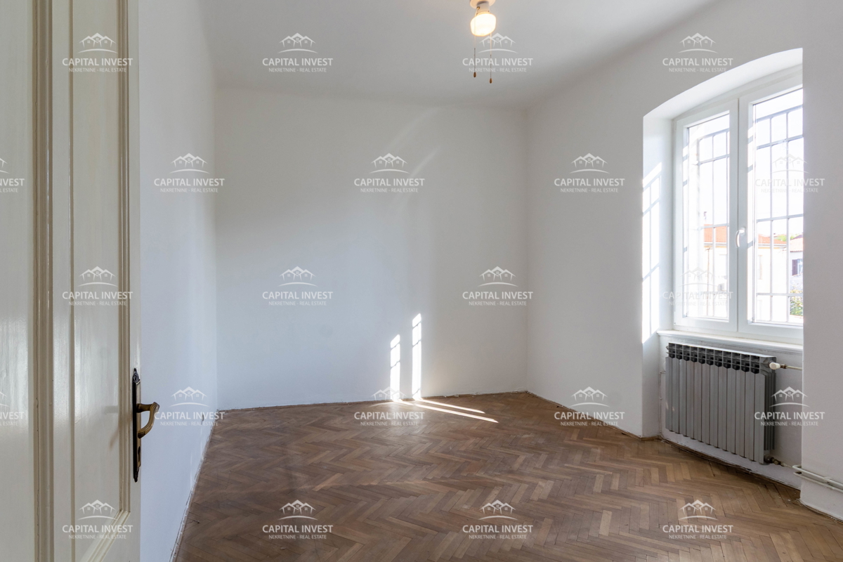 Štirisobno stanovanje z vrtom, Pula, Istra