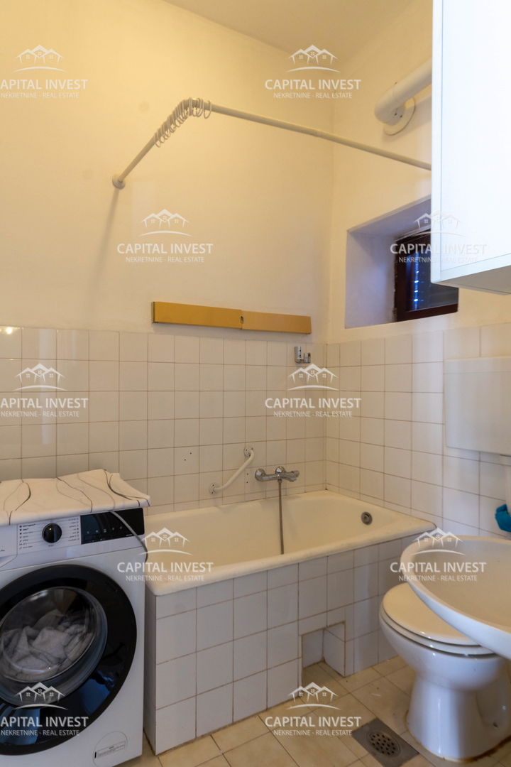 Štirisobno stanovanje z vrtom, Pula, Istra