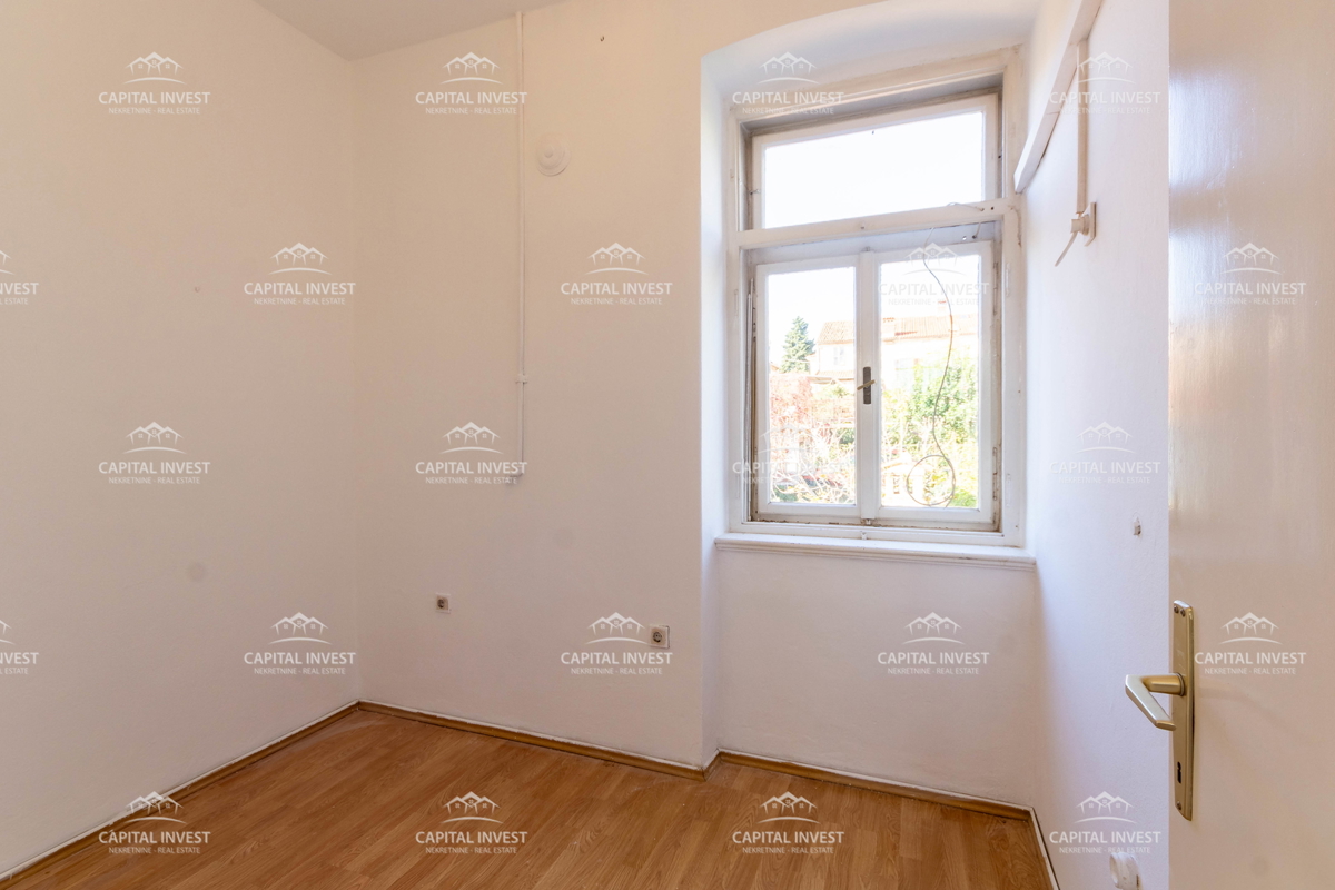 Štirisobno stanovanje z vrtom, Pula, Istra