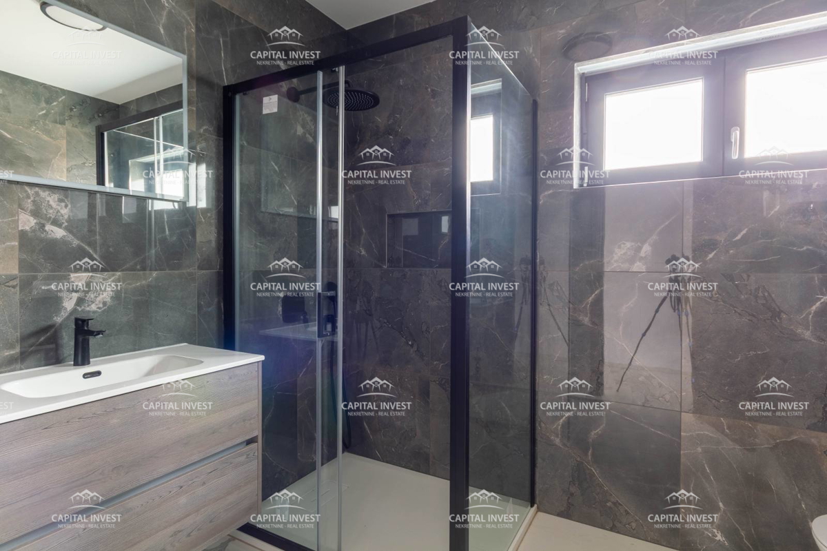 Trosobno stanovanje s teraso, Štinjan, Istra