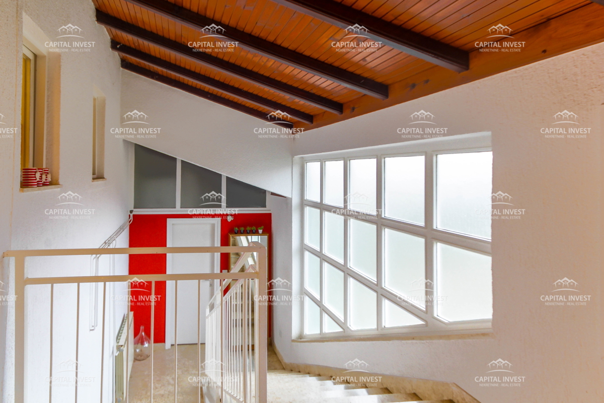 Stanovanje, trisobno, dvorišče, Pula, Istra