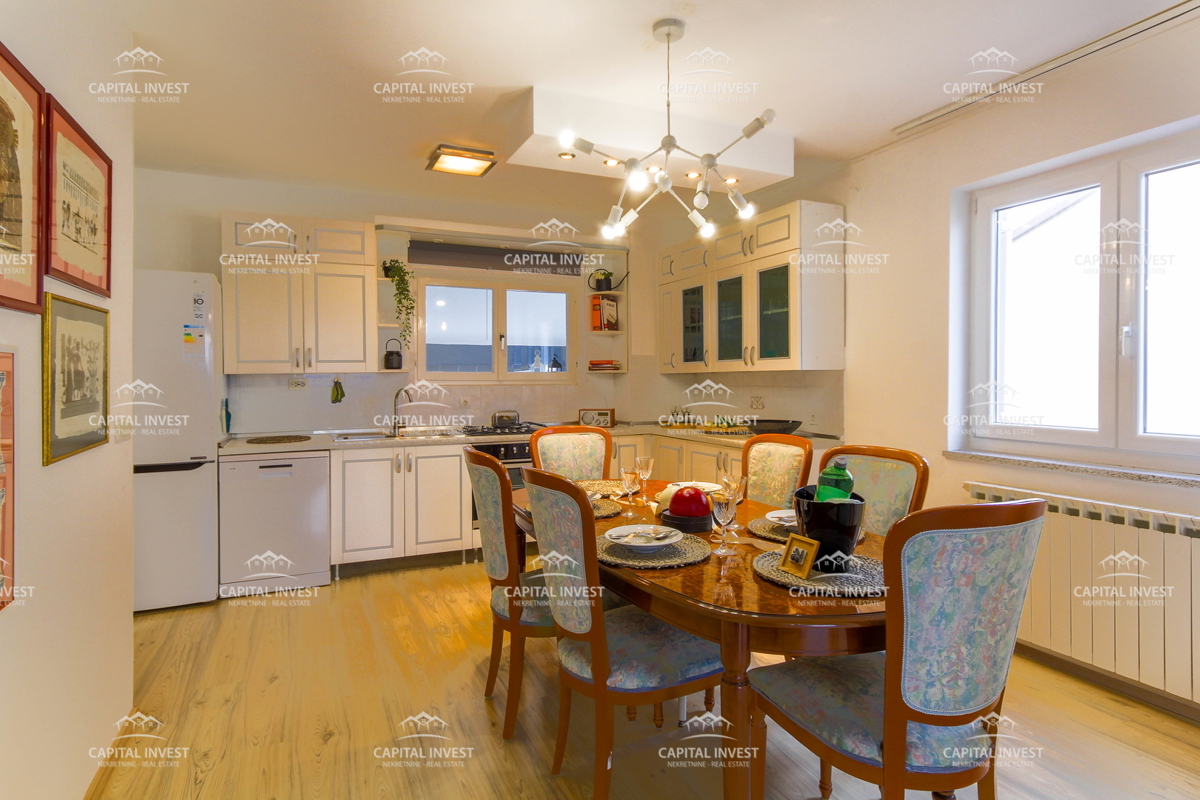 Stanovanje, trisobno, dvorišče, Pula, Istra