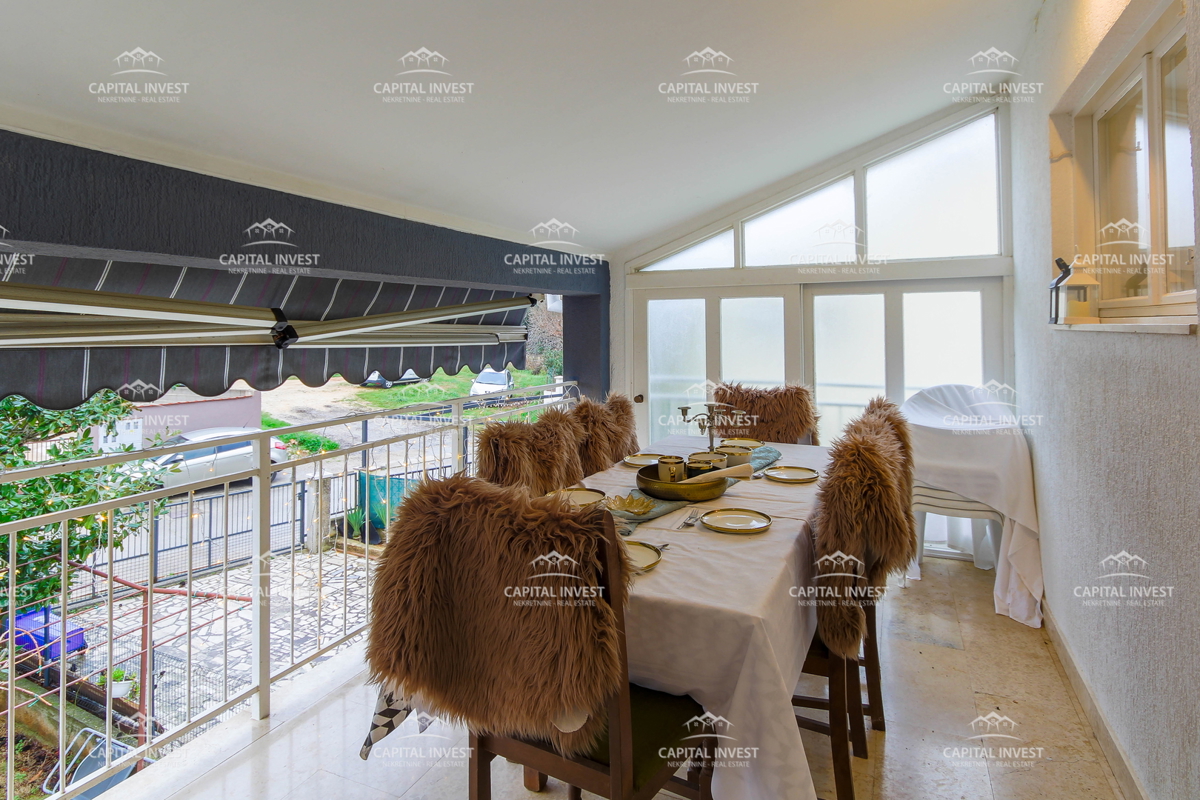 Stanovanje, trisobno, dvorišče, Pula, Istra