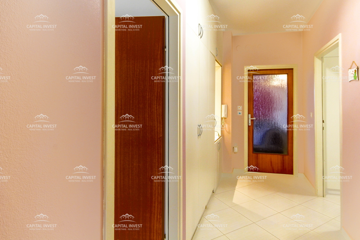 Stanovanje, trisobno, dvorišče, Pula, Istra