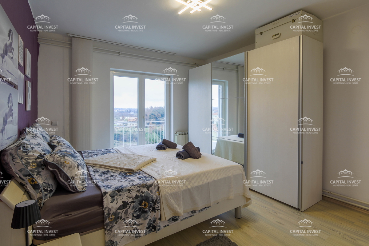 Stanovanje, trisobno, dvorišče, Pula, Istra