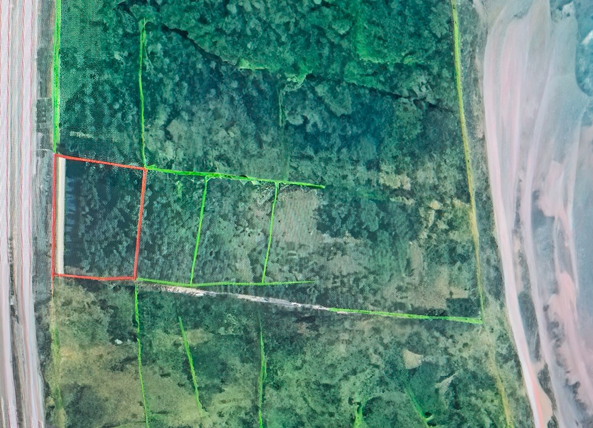 Kmetijsko zemljišče v mirnem okolju – Baderna, Poreč (9.026 m² + dodatna možnost)