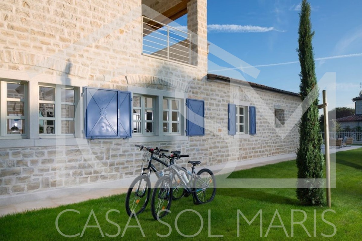 Vila z bazenom in športnimi igrišči v osrčju Istre