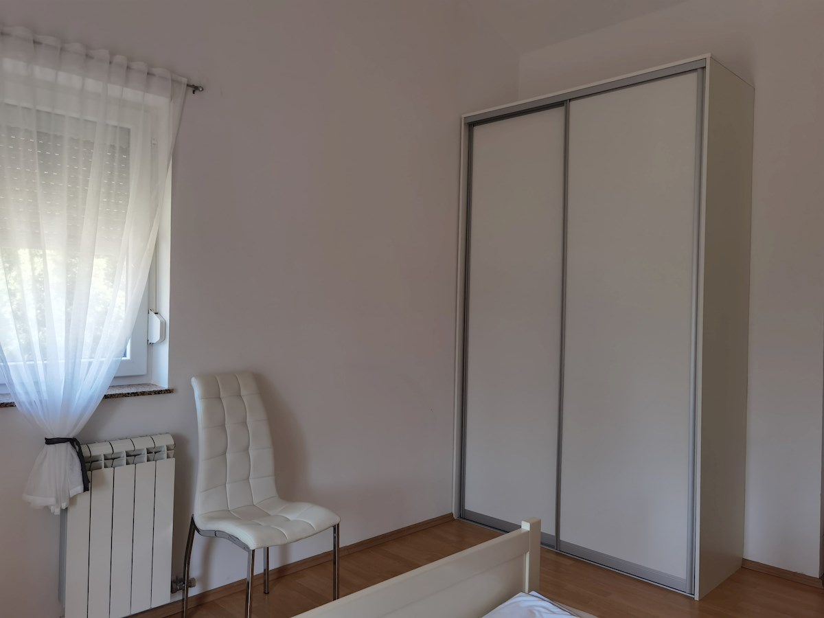 Poreč, 5km, lepa, dvojna hiša z bazenom