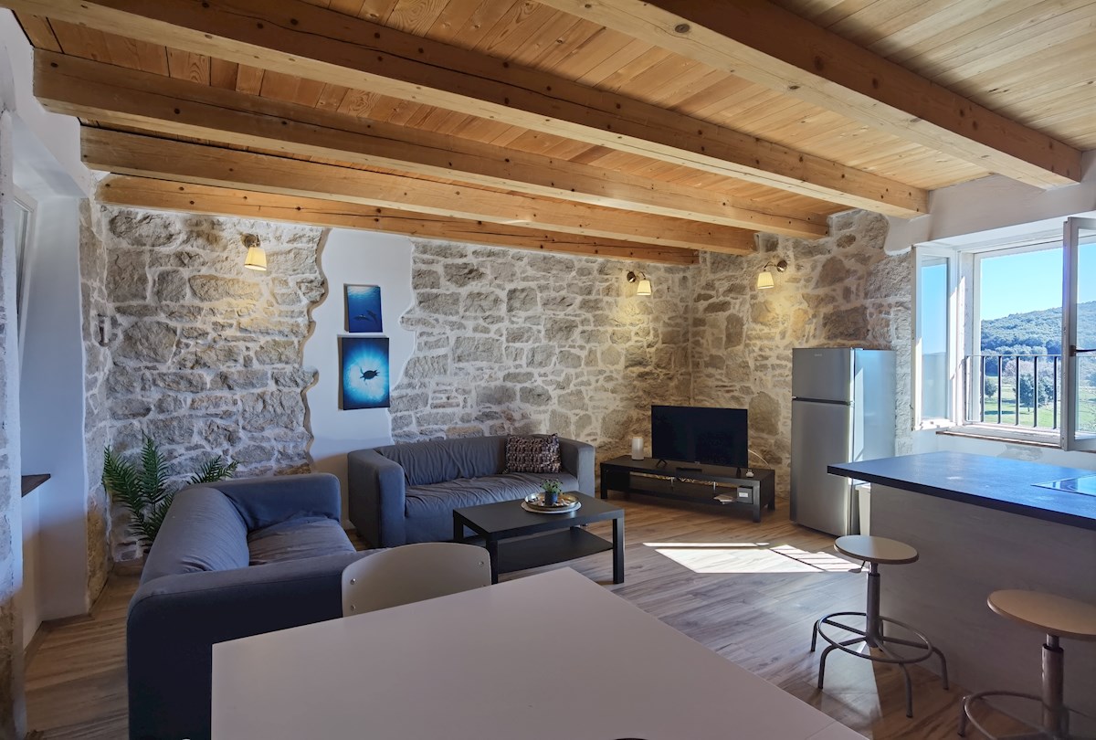 Vrsar - Duplex stanovanje z rustikalnim šarmom v samem centru